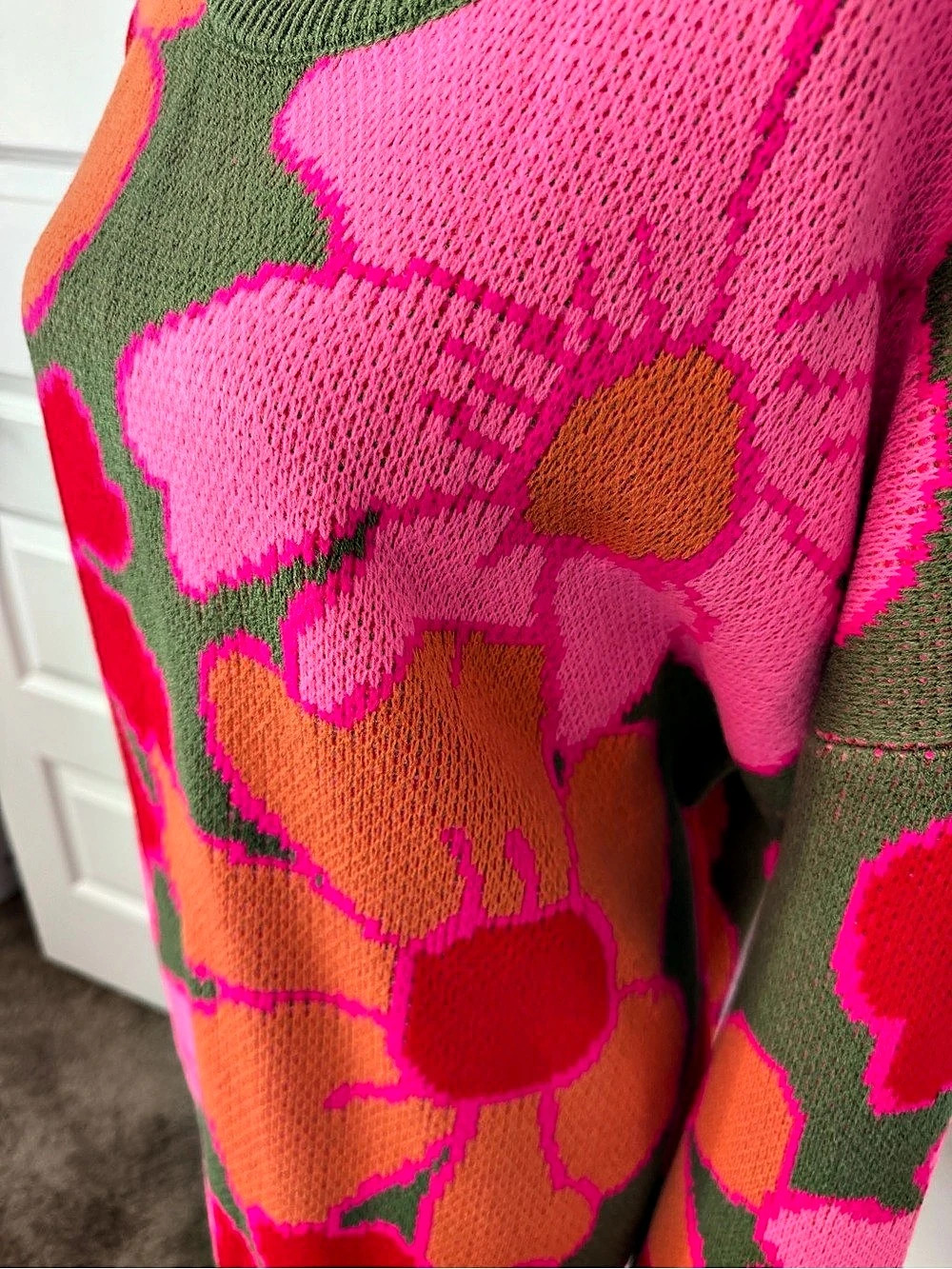 Pink Lily Oversized Floral Knit Sweater in Green & Pink Like New - Picture 2 of 3